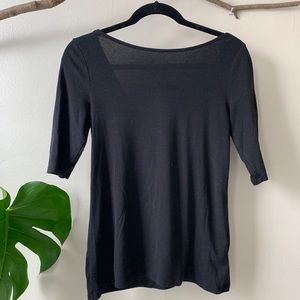 Medium Old Navy scoop back half sleeve top